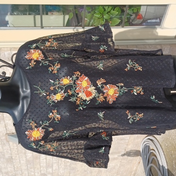 Anthropologie Maeve Embroidered Cadiz Sheer Floral Short Sleeve Top Keyhole Back - Picture 1 of 5